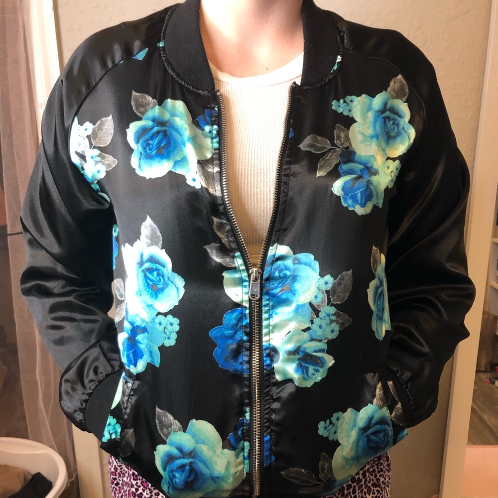 Jacket - Picture 2 of 3